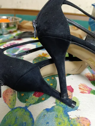 Zapatos de tacón Mary Paz negros talla 39