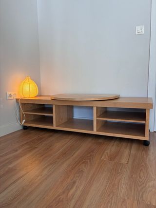 Mueble TV Ikea de madera con ruedas!