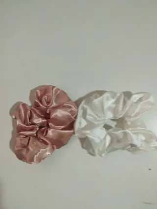 Coleteros de satén rosa,morado, blanco