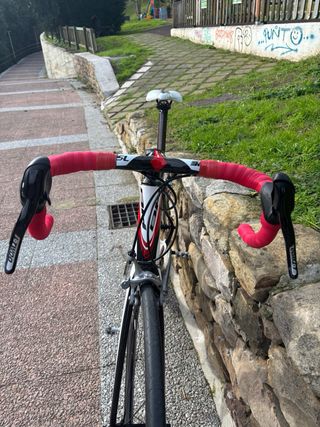 Bicicleta carretera BH Prisma