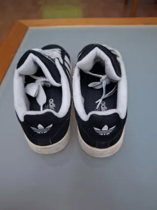 Adidas Campus Negras y Blancas