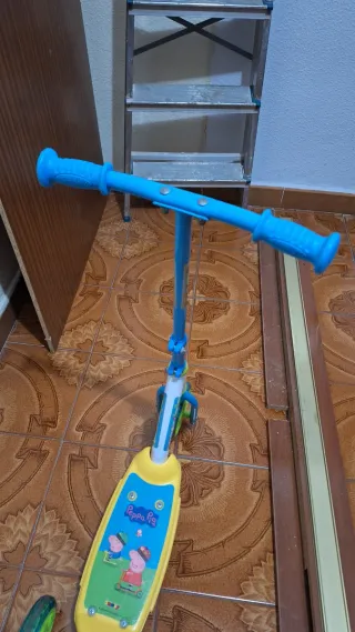Patinete Peppa Pig Azul y Amarillo