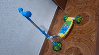Patinete Peppa Pig Azul y Amarillo