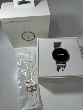 Huawei Watch GT 4 Dorado y Blanco