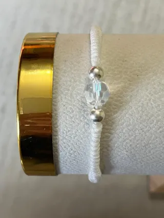 Pulsera blanca con cristal y plata