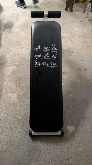 Banco de abdominales plegable