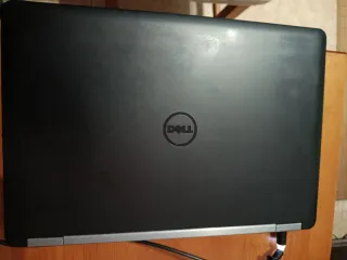 Portátil Dell Latitude E5470