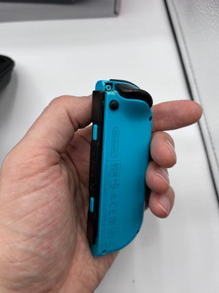 Nintendo Switch V1 completa + accesorios