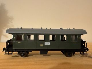 Vagón pasajeros corto HB H0 verde Fleischmann