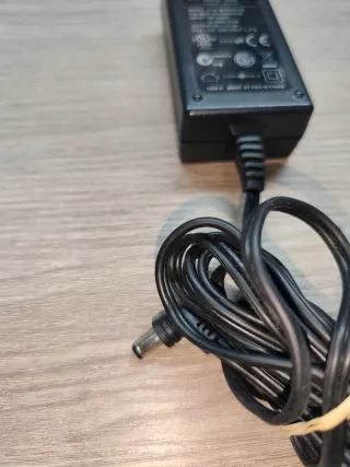 Adaptador LogiLink 8 V