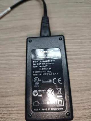 Adaptador LogiLink 8 V