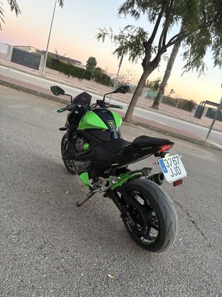 Kawasaki Z800e limitada en papeles