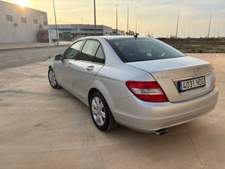 Mercedes-Benz Clase C 2011