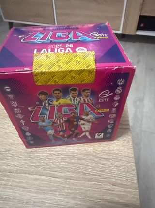 Caja de cartas LaLiga 2025-26 Panini, 50 sabres