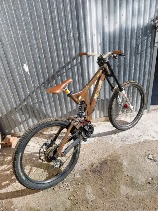 Bicicleta Specialized Downhill