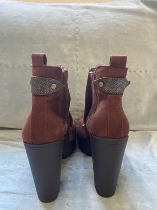 Botín Xti Tentations Marrón Tacón