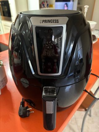 Freidora de aire Princess negra