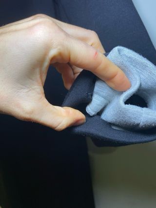 Abrigo Zara Negro con Capucha Gris