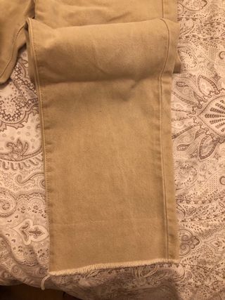 Pantalón vaquero Pull&Bear beige talla 32