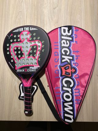 PALA NUEVA:Pala de pádel Black Crown Piton + funda