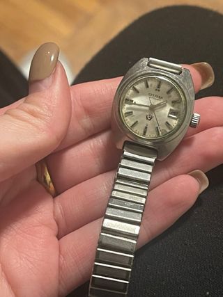 Reloj Citizen Automático Plata y Blanco