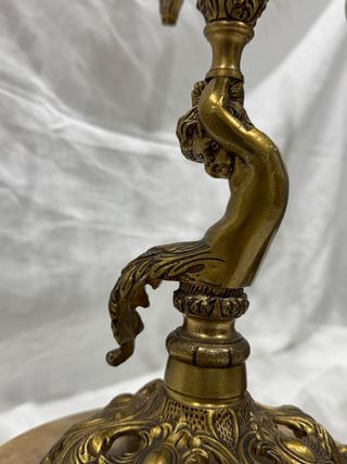 Candelabros Bronce con Velas y Base Mármol