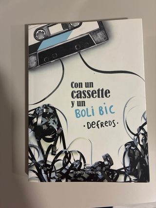 Con un cassette y un BOLI BIC