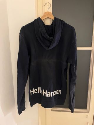 Suadera azul marino Helly Hansen.  Nueva.