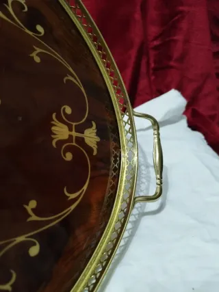 Vassoio vintage in legno e metallo