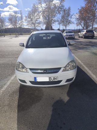 Opel Corsa 2005. Diesel Cdti 1.3. 158850 km