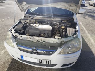 Opel Corsa 2005. Diesel Cdti 1.3. 158850 km