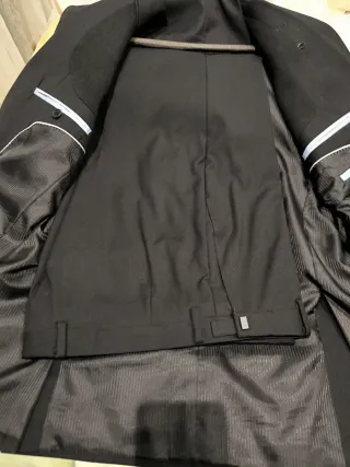 Traje de hombre negro