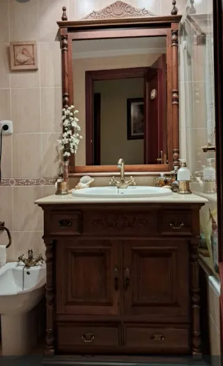 Mueble de baño madera maciza