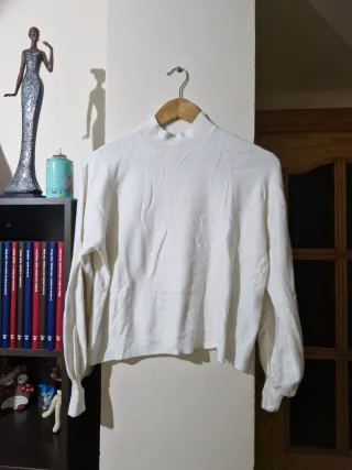 Jersey blanco cuello alto manga abullonada