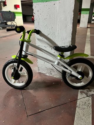 Bicicleta de equilibrio infantil
