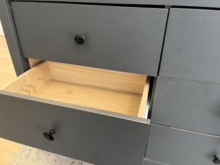 Mobile ausiliario in legno massello di pino con cassetto