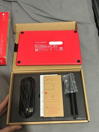 Tableta Gráfica Wacom One Roja