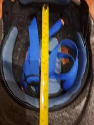 Casco de bicicleta azul