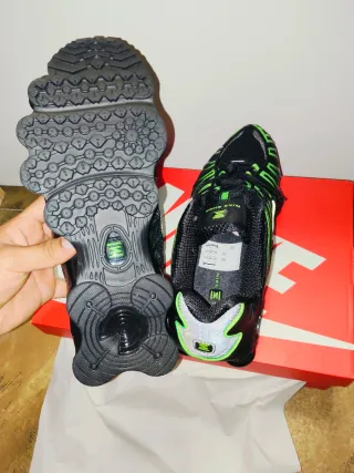 Zapatillas Nike Shox TL Negro y Verde