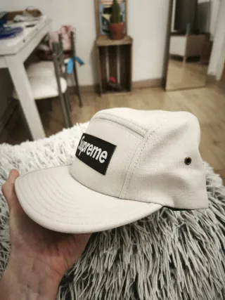Gorra Supreme Beige