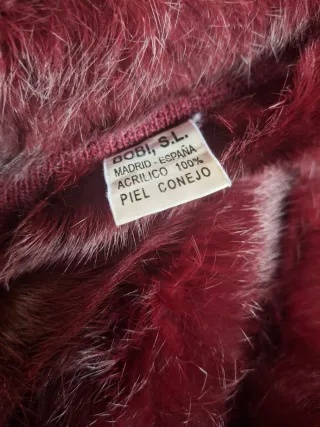 Capa de mujer con piel de conejo Color granate