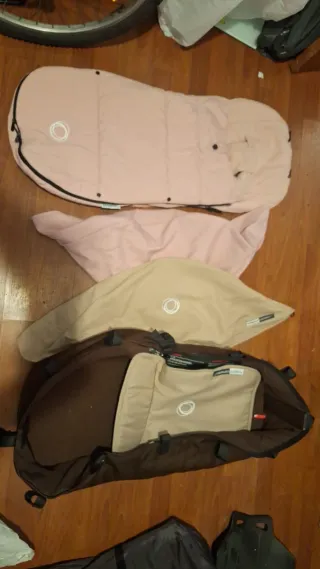 Saco y capota Bugaboo rosa y beige