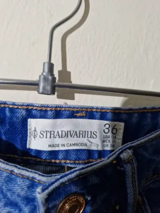 Jeans azules rotos mujer