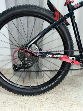 Bicicleta Rockrider Negra y Roja