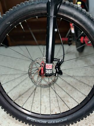 Bicicleta Rockrider Negra y Roja