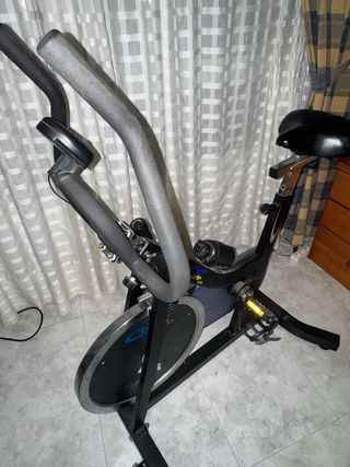 Bicicleta Estática Cups Pro5.30