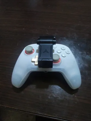 Mando Gamesir con soporte para móvil