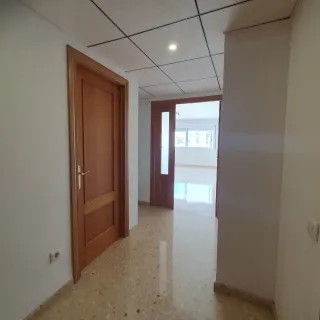 3 habitaciones, 2 baños, soleado