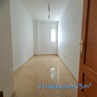 3 habitaciones, 2 baños, soleado