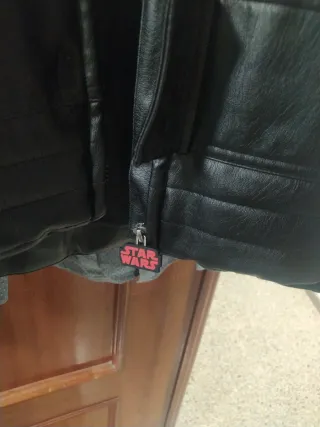 Chaqueta Kylo Ren Negra y Roja (Star Wars)